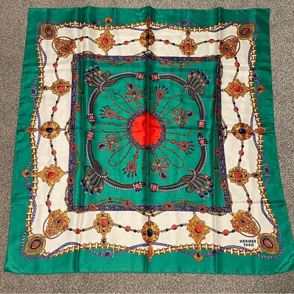 Accessories - Green Baroque Square Scarf